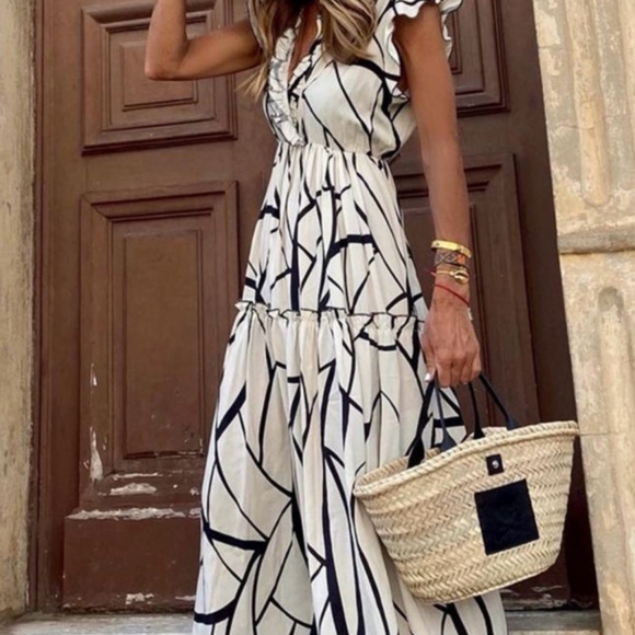 White Abstract Print V Neck Maxi Dress - Picture 3 of 4